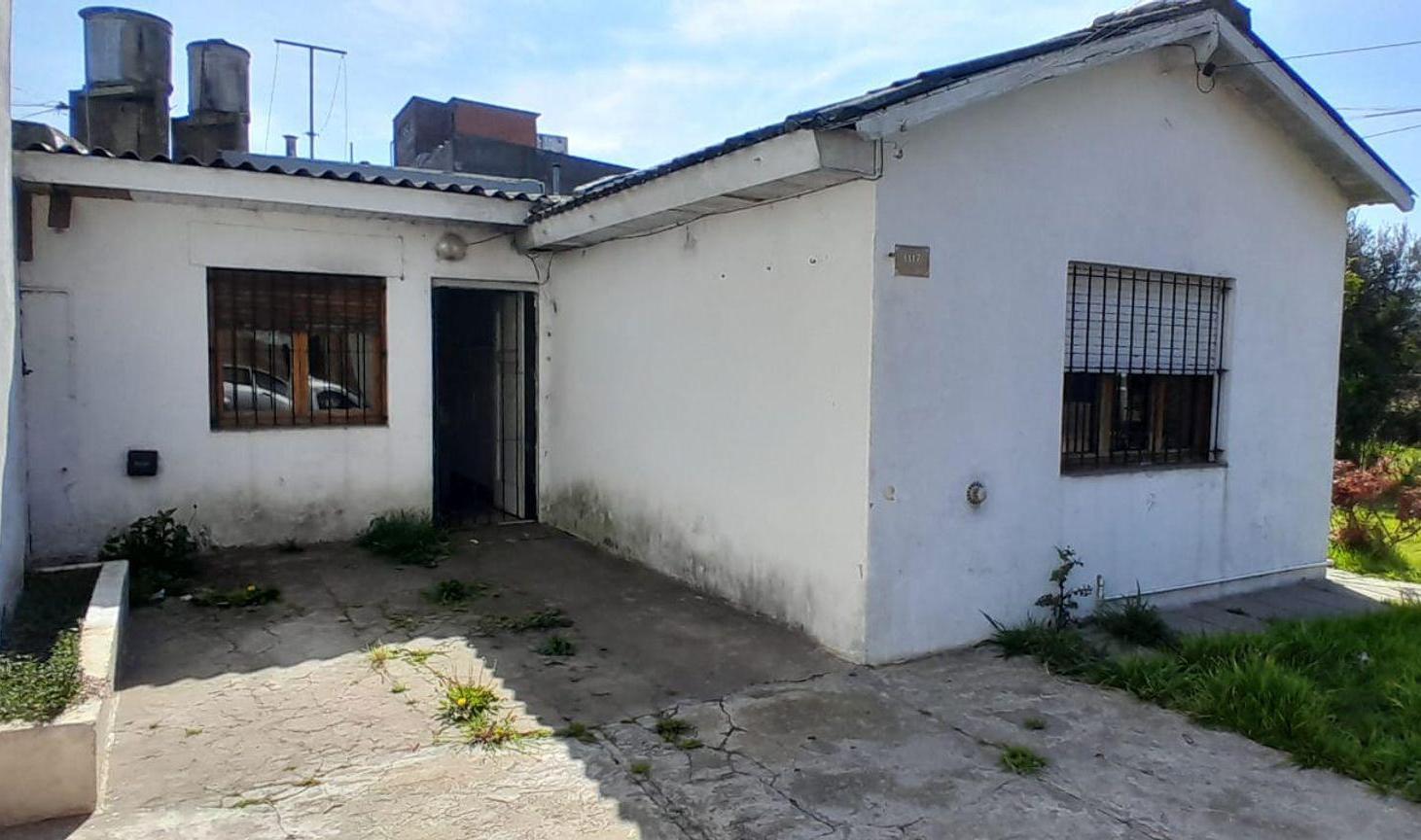Foto de VENTA CASA 3 AMB. A REFACCIONAR C/GRAN PARQUE, imagen 1