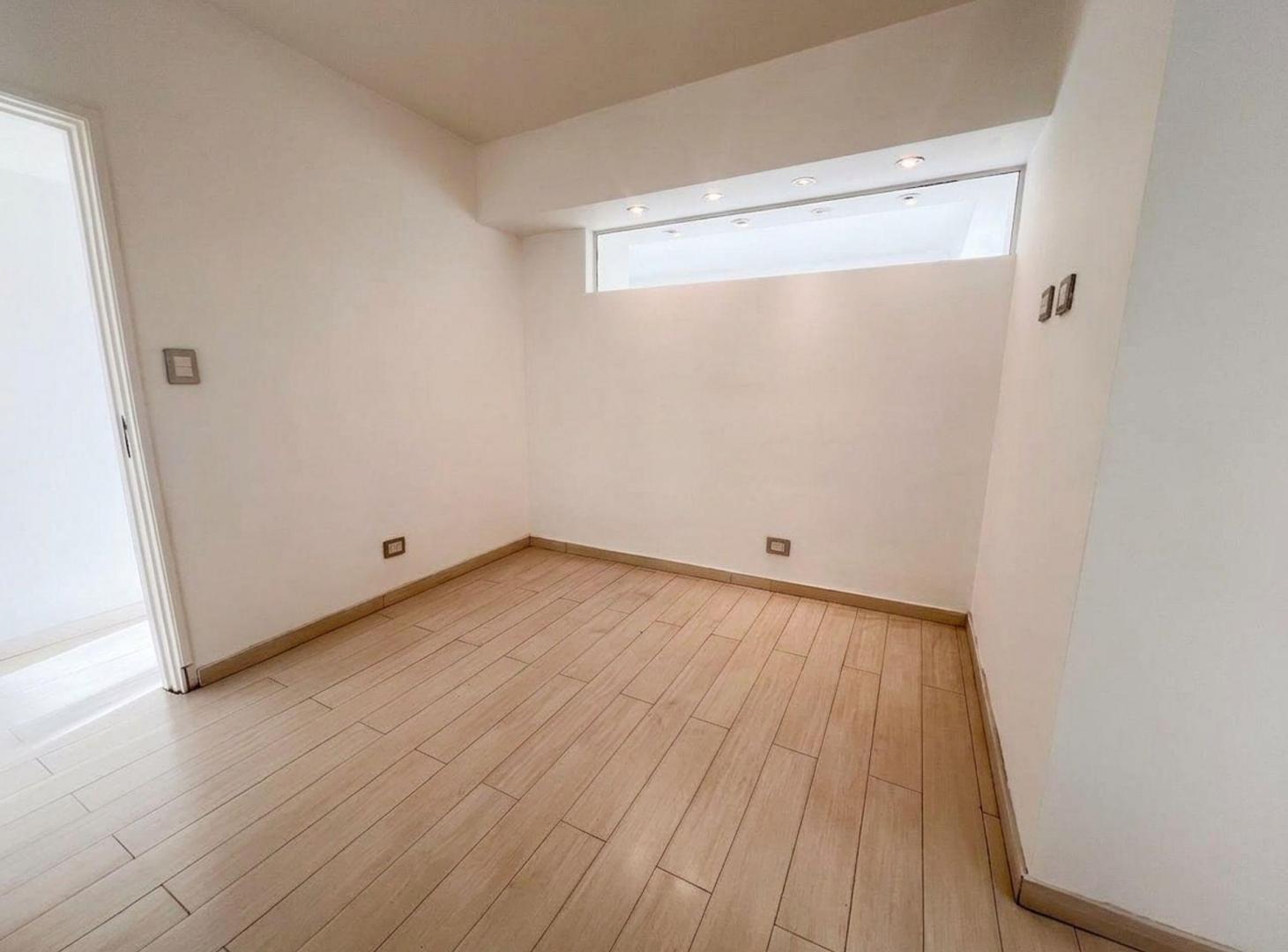 Foto de VENTA DEPARTAMENTO 4 AMB BALCON FRENTE PLAZA MITRE, imagen 3