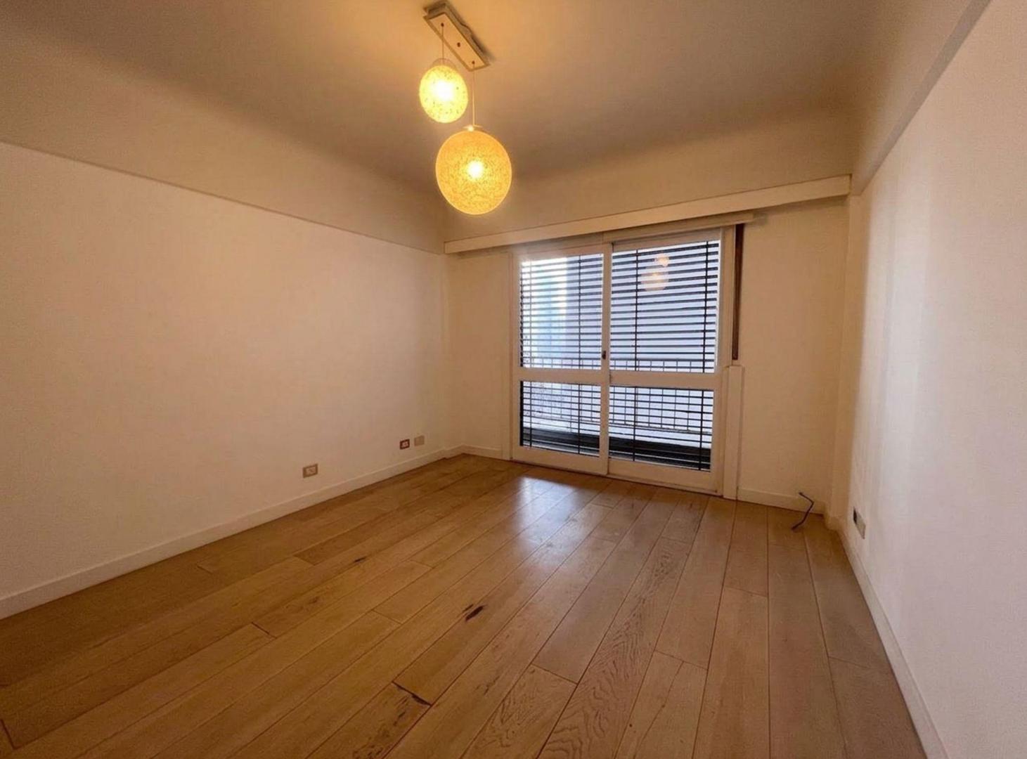 Foto de VENTA DEPARTAMENTO 4 AMB BALCON FRENTE PLAZA MITRE, imagen 2