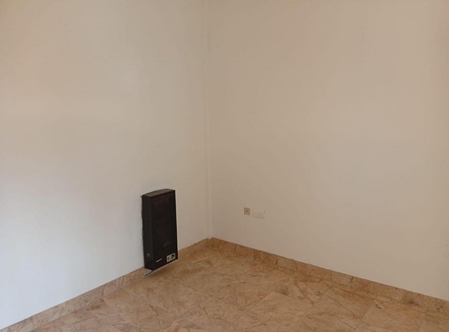 Foto de Venta depto 3 amb 2 piso por escalera - B.Roldan, imagen 4