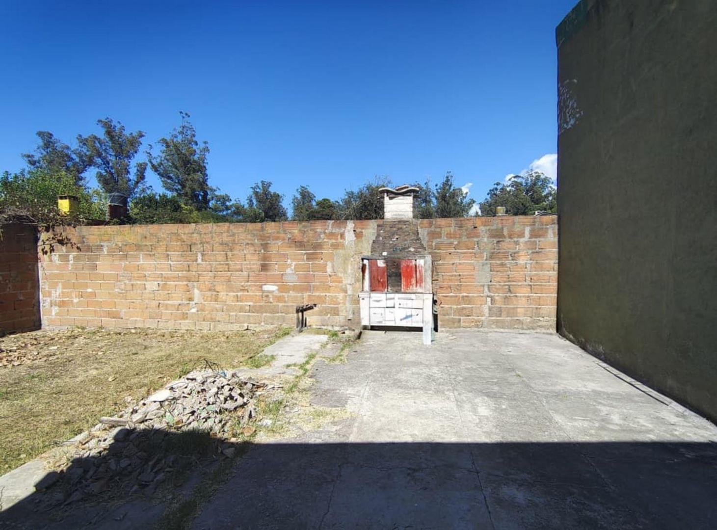Foto de VENTA Casa 3 ambientes con gran parque Las Dalias, imagen 5