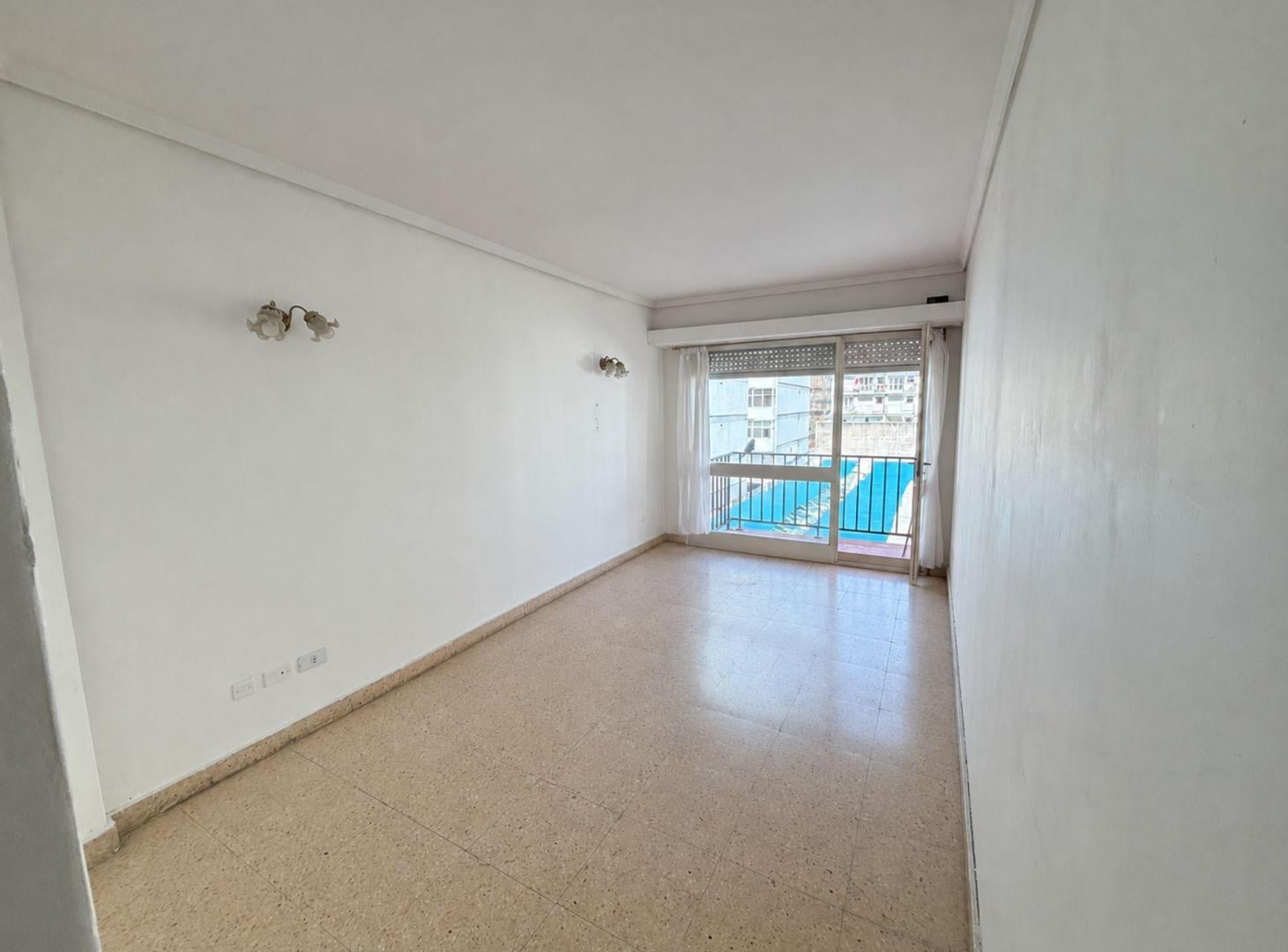 Foto de VENTA DEPARTAMENTO 2 AMBIENTES BALCON FRENTE, imagen 2