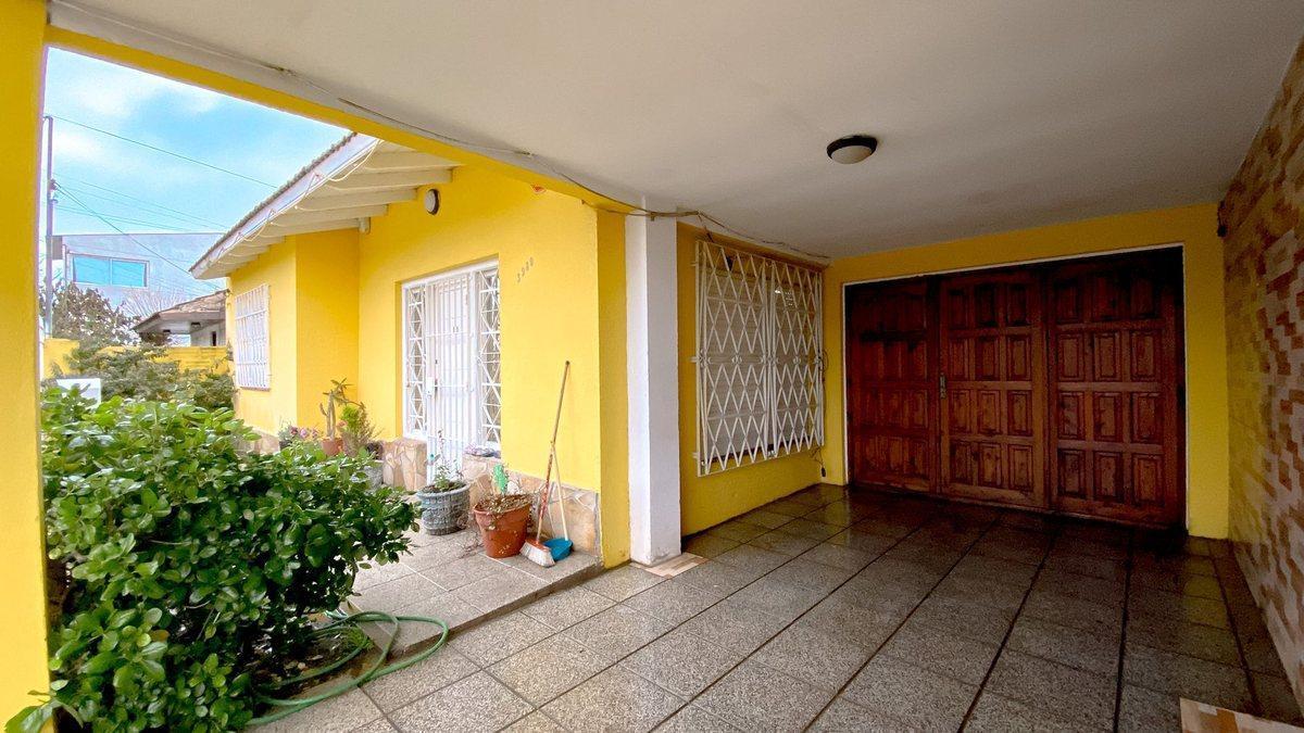 Foto de VENTA CASA 3 AMBIENTES CON QUINCHO Y PARQUE, imagen 1