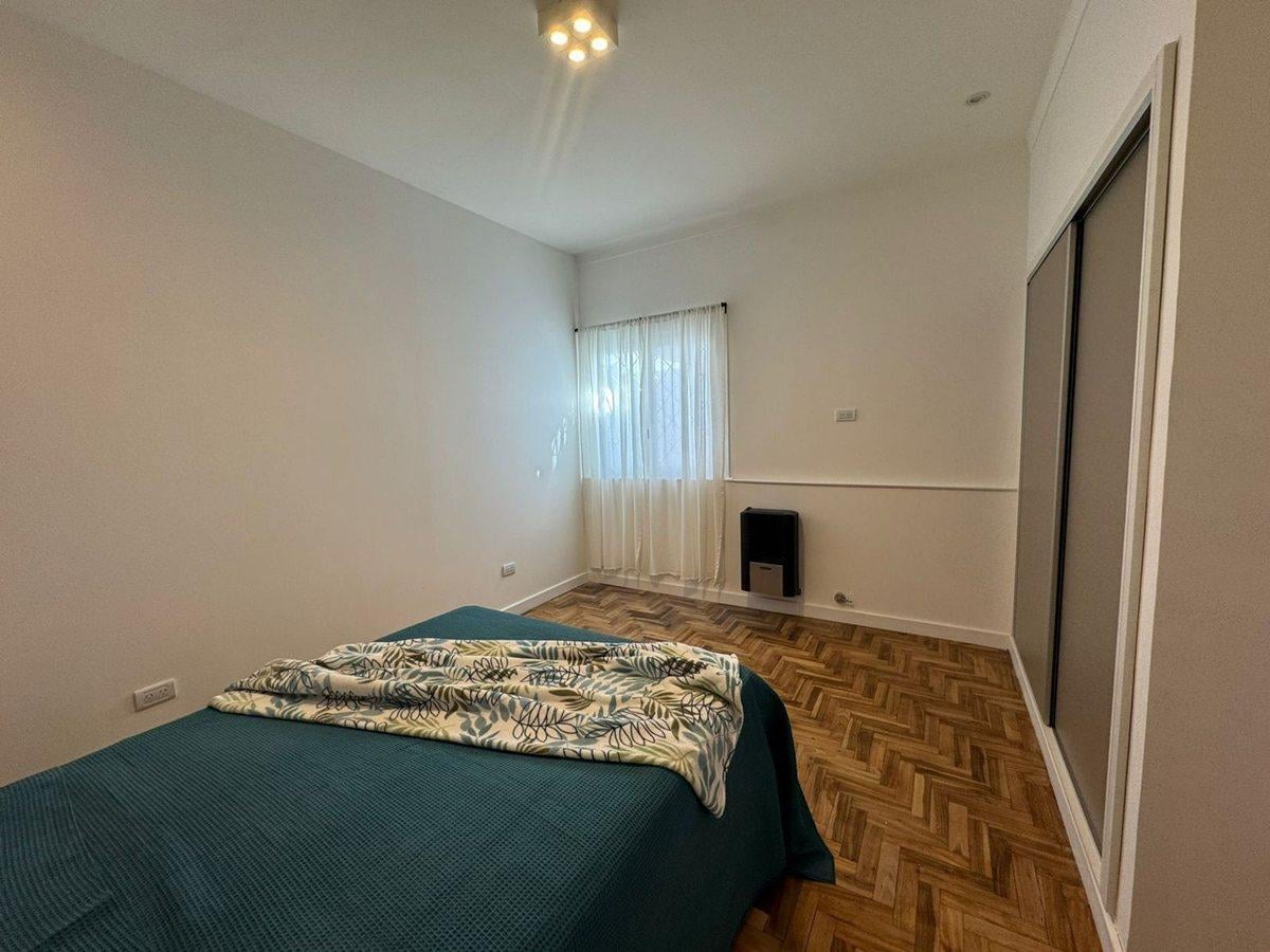 Foto de VENTA PH DE DOS AMB RECICLADO CON PATIO, imagen 1