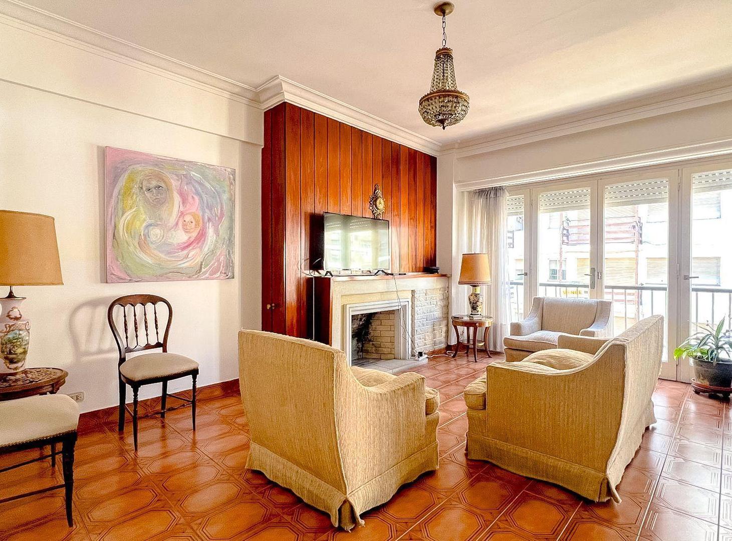 Foto de VENTA DEPARTAMENTO 4 AMBIENTES AL FRENTE CENTRO, imagen 2