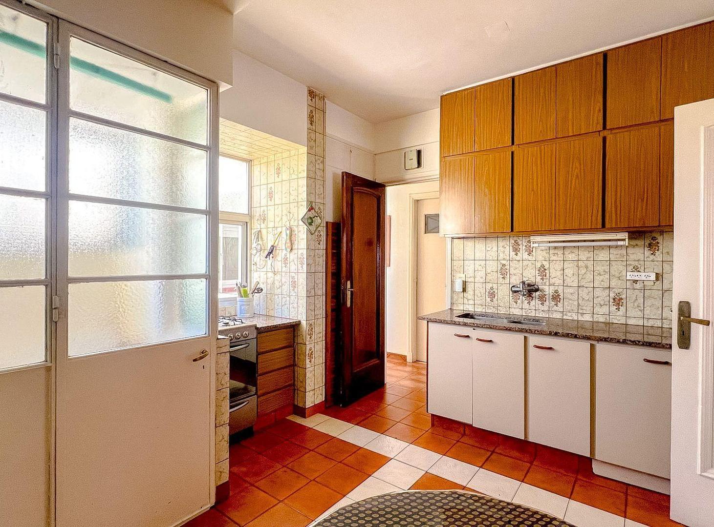 Foto de VENTA DEPARTAMENTO 4 AMBIENTES AL FRENTE CENTRO, imagen 3