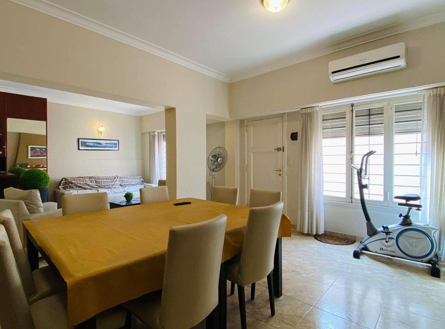 Foto de VENTA CASA GRANDE FRENTE A PLAZA PERALTA RAMOS, imagen 5
