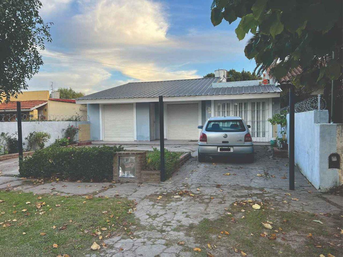 Foto de VENTA CASA DE 3 AMB. CON PARQUE APTO CREDITO, imagen 2