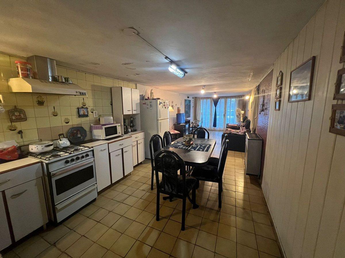 Foto de VENTA CASA DE 3 AMB. CON PARQUE APTO CREDITO, imagen 3