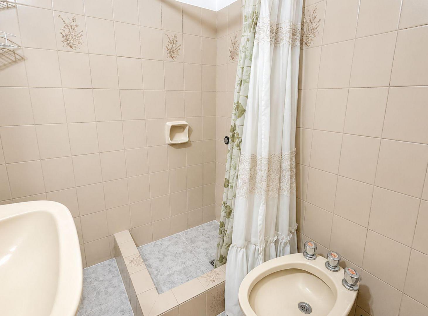 Foto de VENTA DEPARTAMENTO 2 AMBIENTES INTERNO CENTRO, imagen 4