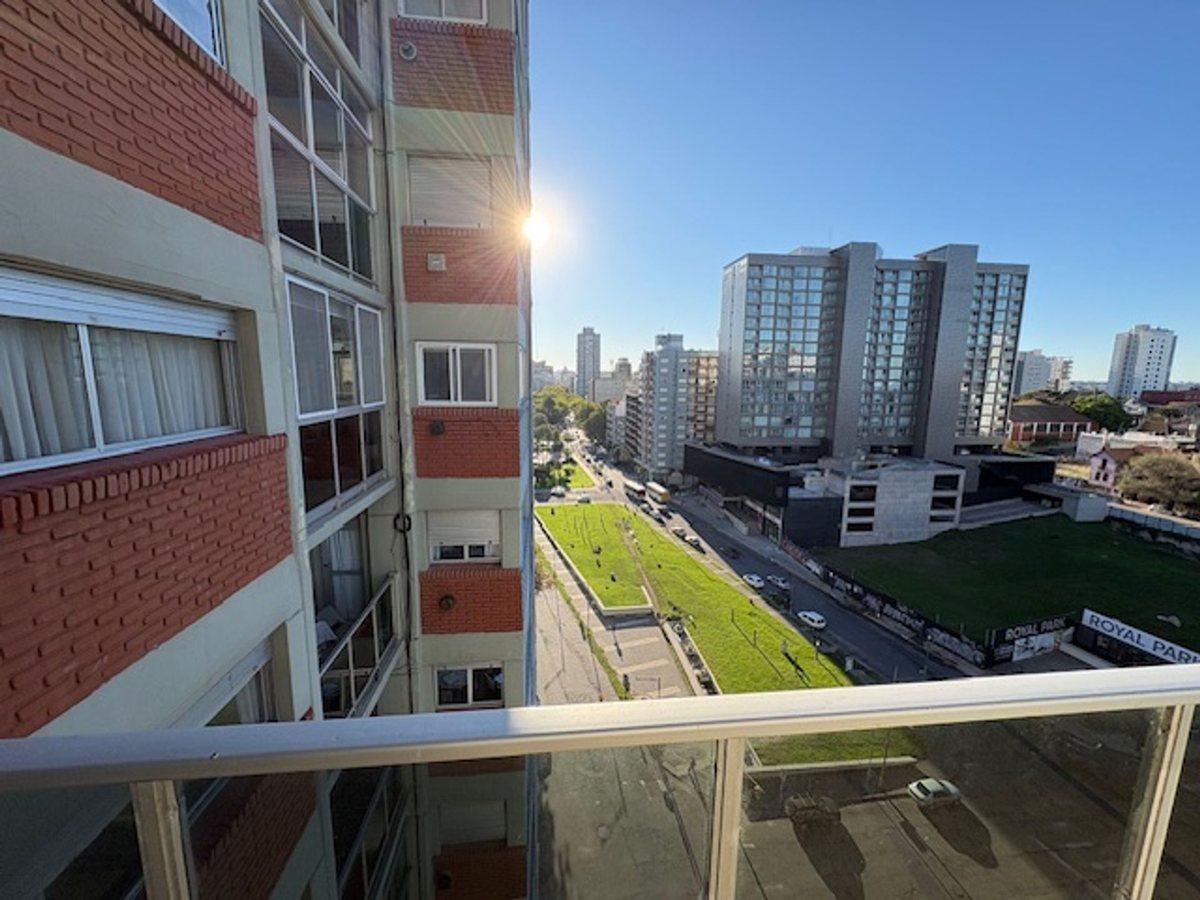 Foto de VENTA SEMIPISO FRENTE AL MAR CON COCHERA, imagen 1