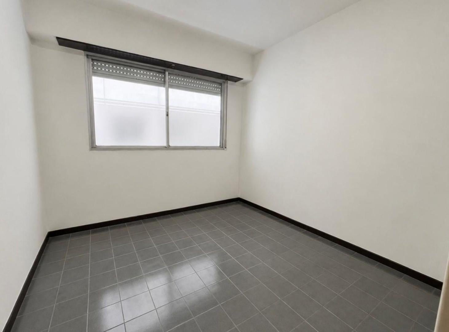 Foto de ALQUILER IMPECABLE OFICINA MICROCENTRO, imagen 2