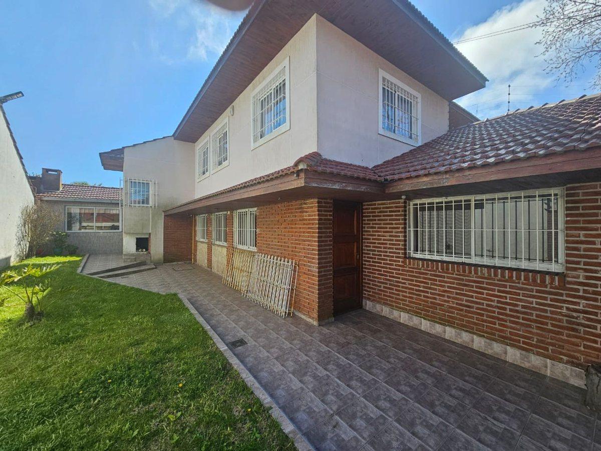 Foto de Venta Casa 4amb con parque y pileta, Punta Mogotes, imagen 1