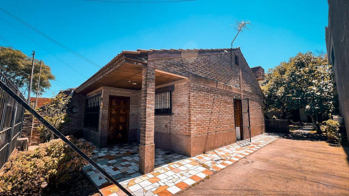 Foto de VENTA CASA 3 AMB JARDIN EL GAUCHO APTO CREDITO, imagen 1