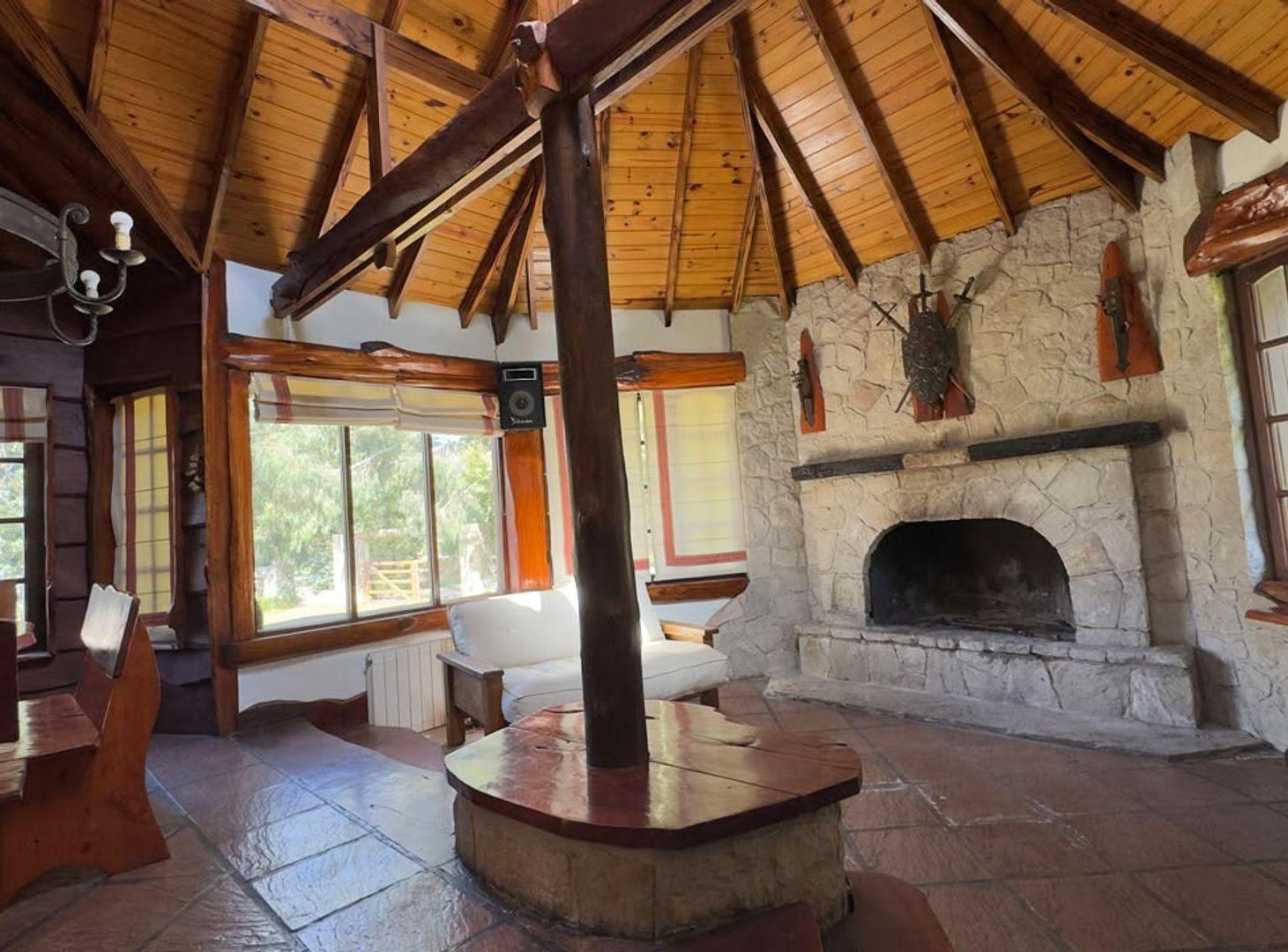 Foto de VENTA CHALET 4 AMB PILETA QUINCHO LOS ACANTILADOS, imagen 3
