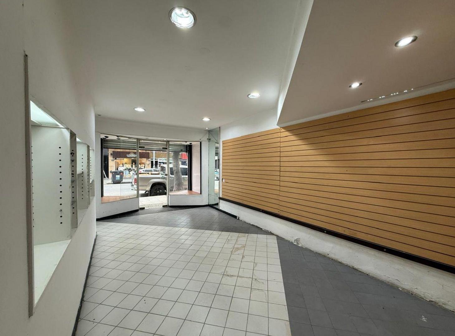 Foto de Venta Local Comercial Zona Centro, imagen 2