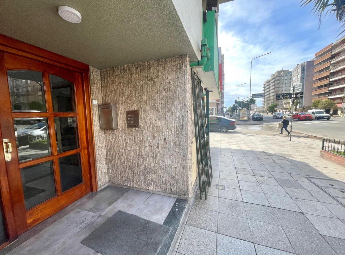 Foto de Venta departamento 2 ambientes al frente La perla, imagen 1