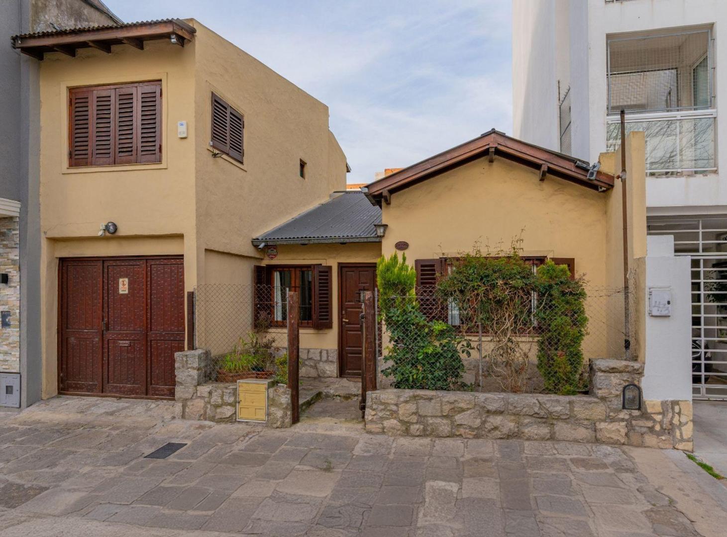 Foto de VENTA CASA 4 AMBIENTES EN GUEMES, imagen 3