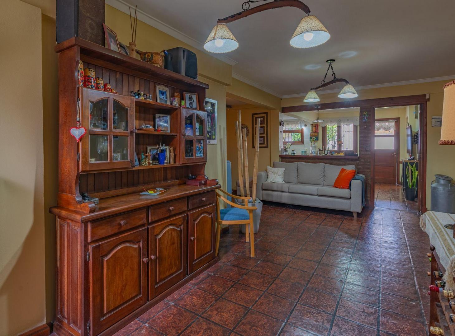 Foto de VENTA CASA 4 AMBIENTES EN GUEMES, imagen 1