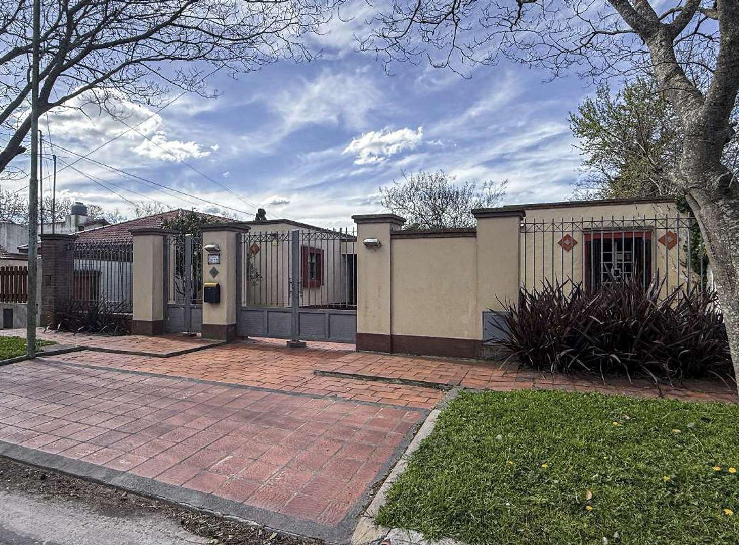 Foto de VENTA CASA 3 AMBIENTES Y 2 DEPARTAMENTOS U OFICINA, imagen 5