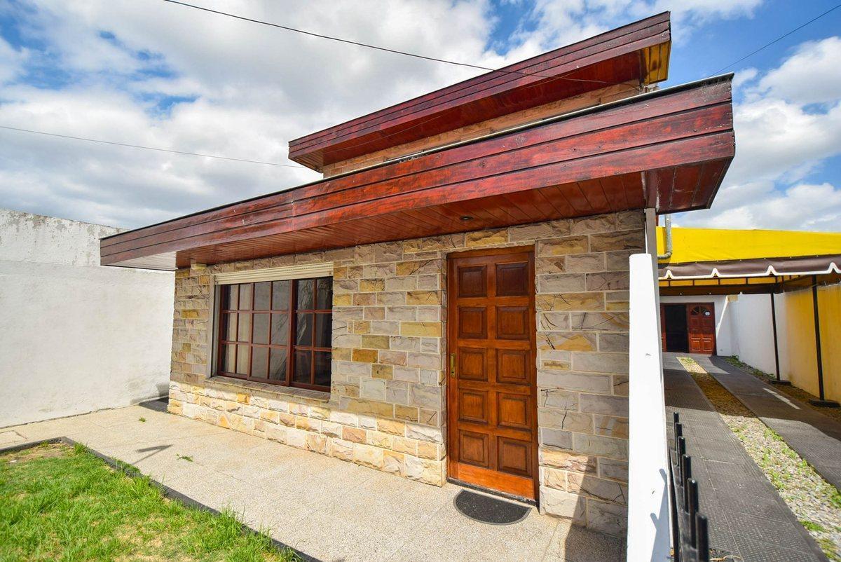 Foto de VENTA CASA 5 AMBIENTES APTO CREDITO, imagen 2