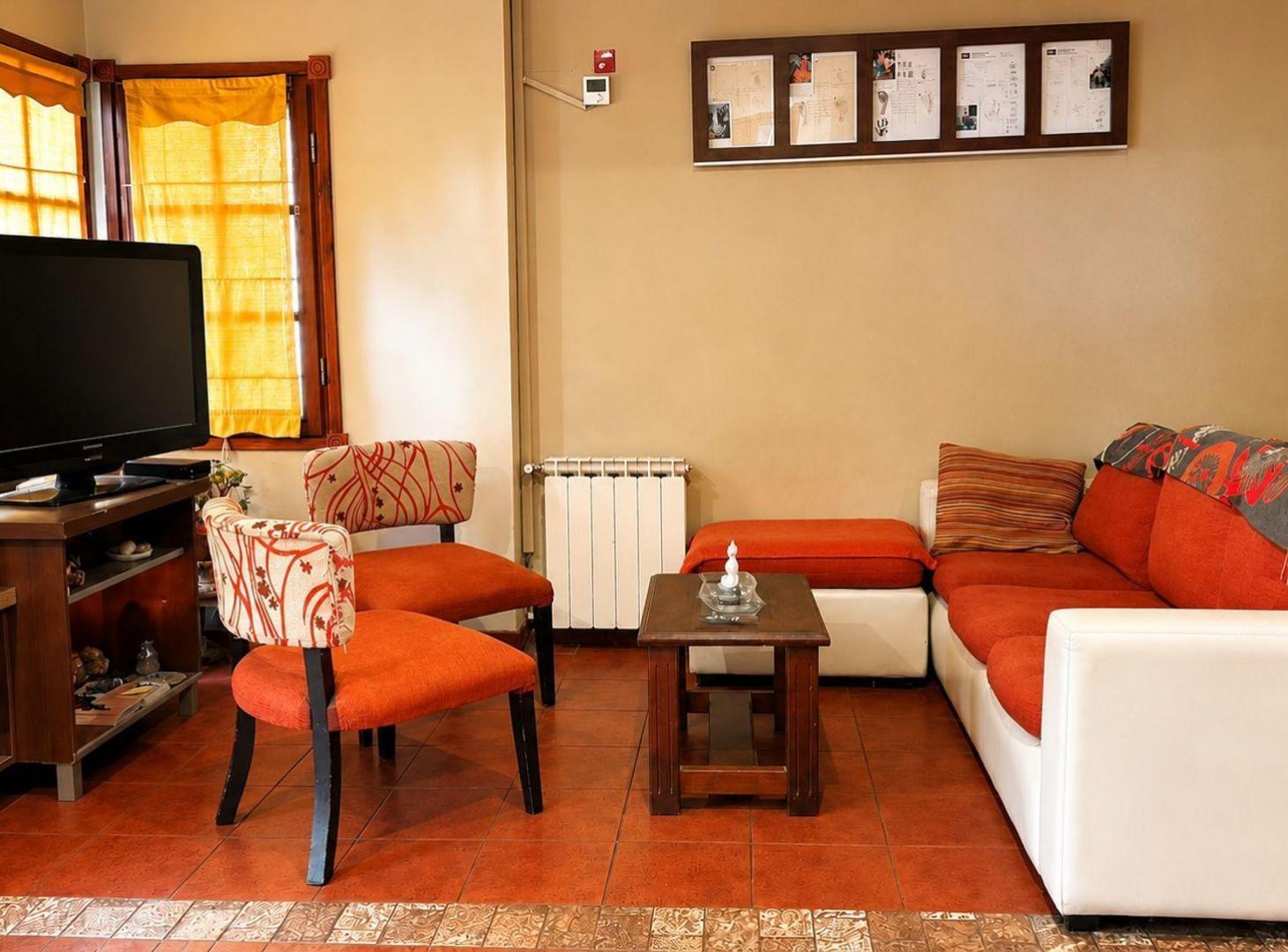 Foto de Casa 7 amb. Venta Bosque Peralta Ramos con jardín, imagen 4
