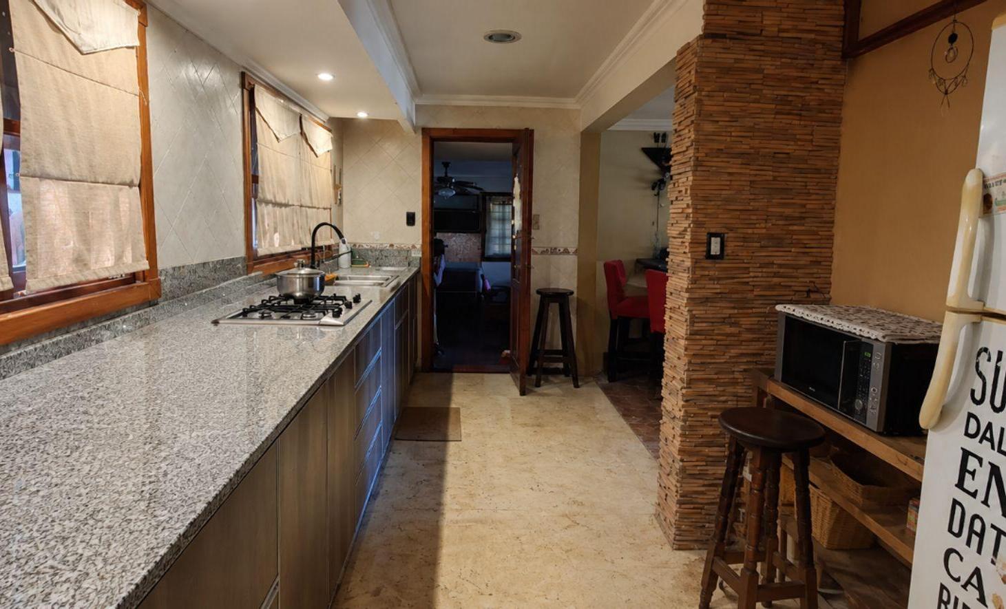 Foto de Casa 7 amb. Venta Bosque Peralta Ramos con jardín, imagen 5