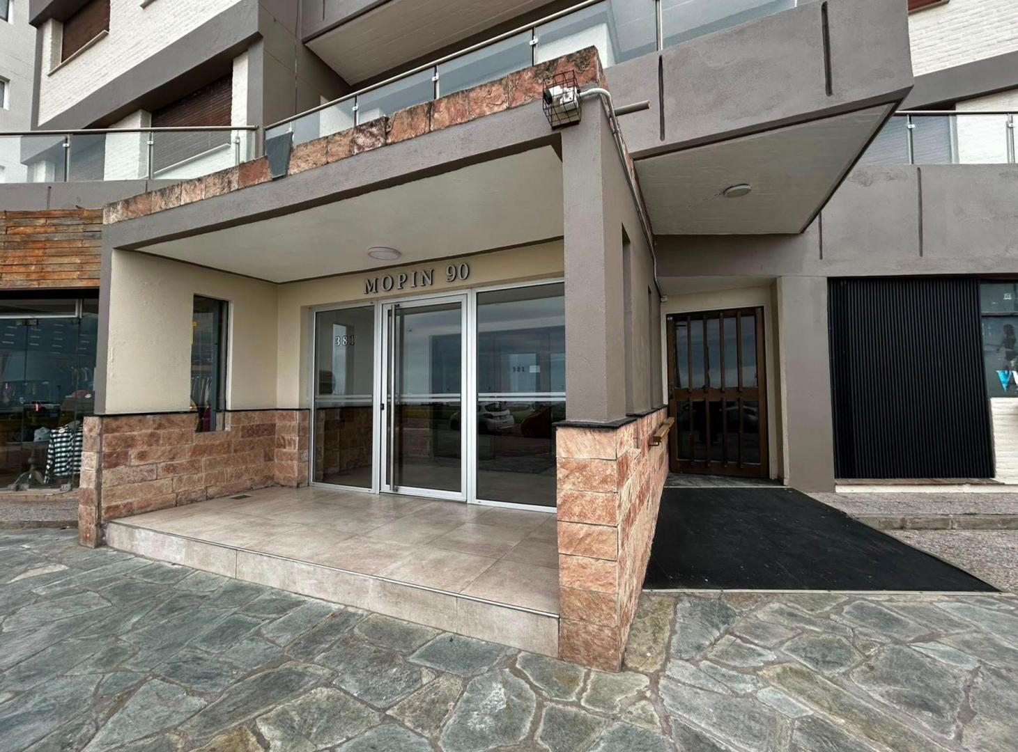 Foto de VENTA DEPARTAMENTO 3 AMB FRENTE AL MAR COCHERA, imagen 1