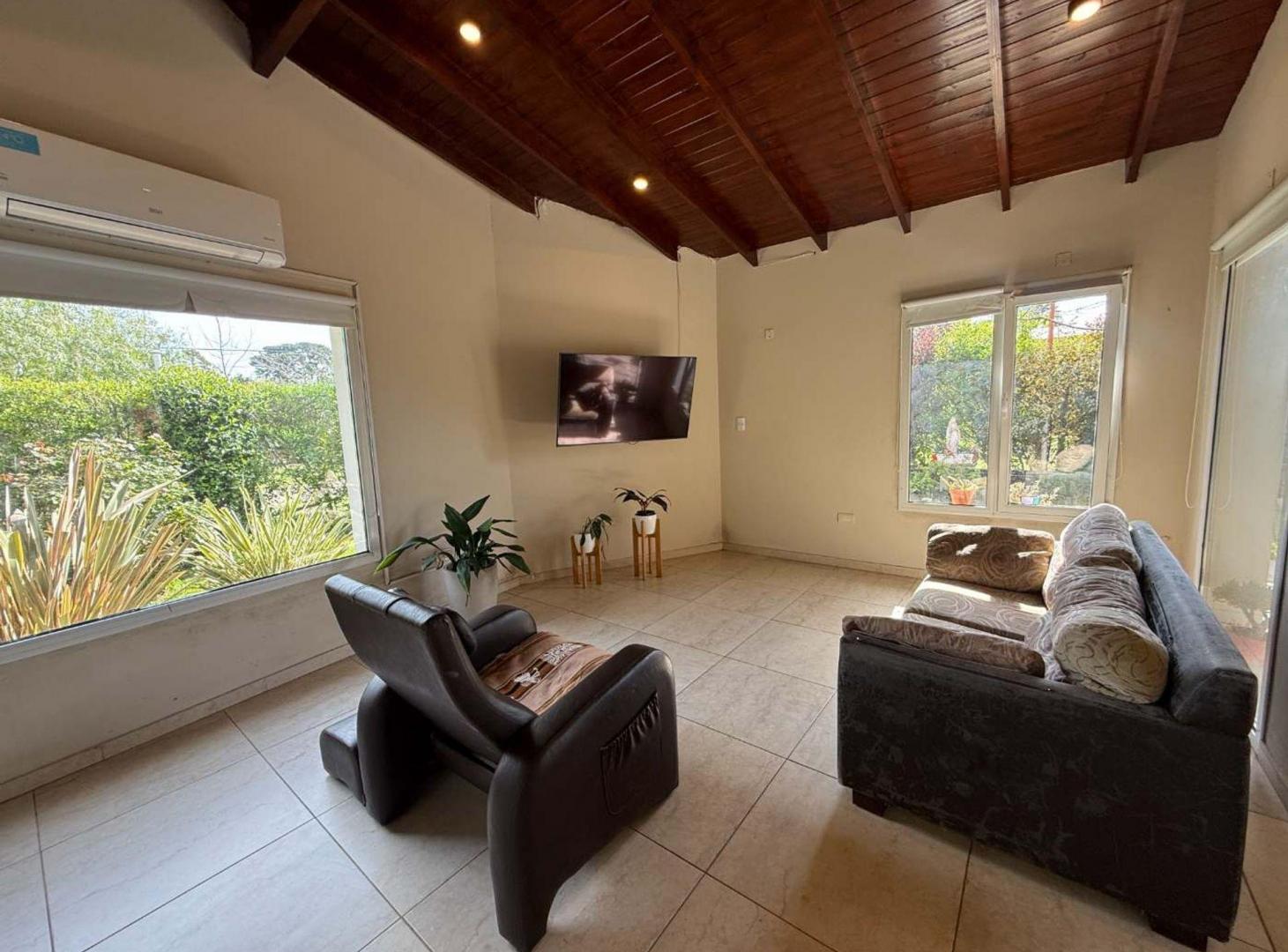Foto de Venta Casa 4 ambientes, Bario Los Acantilados, imagen 3