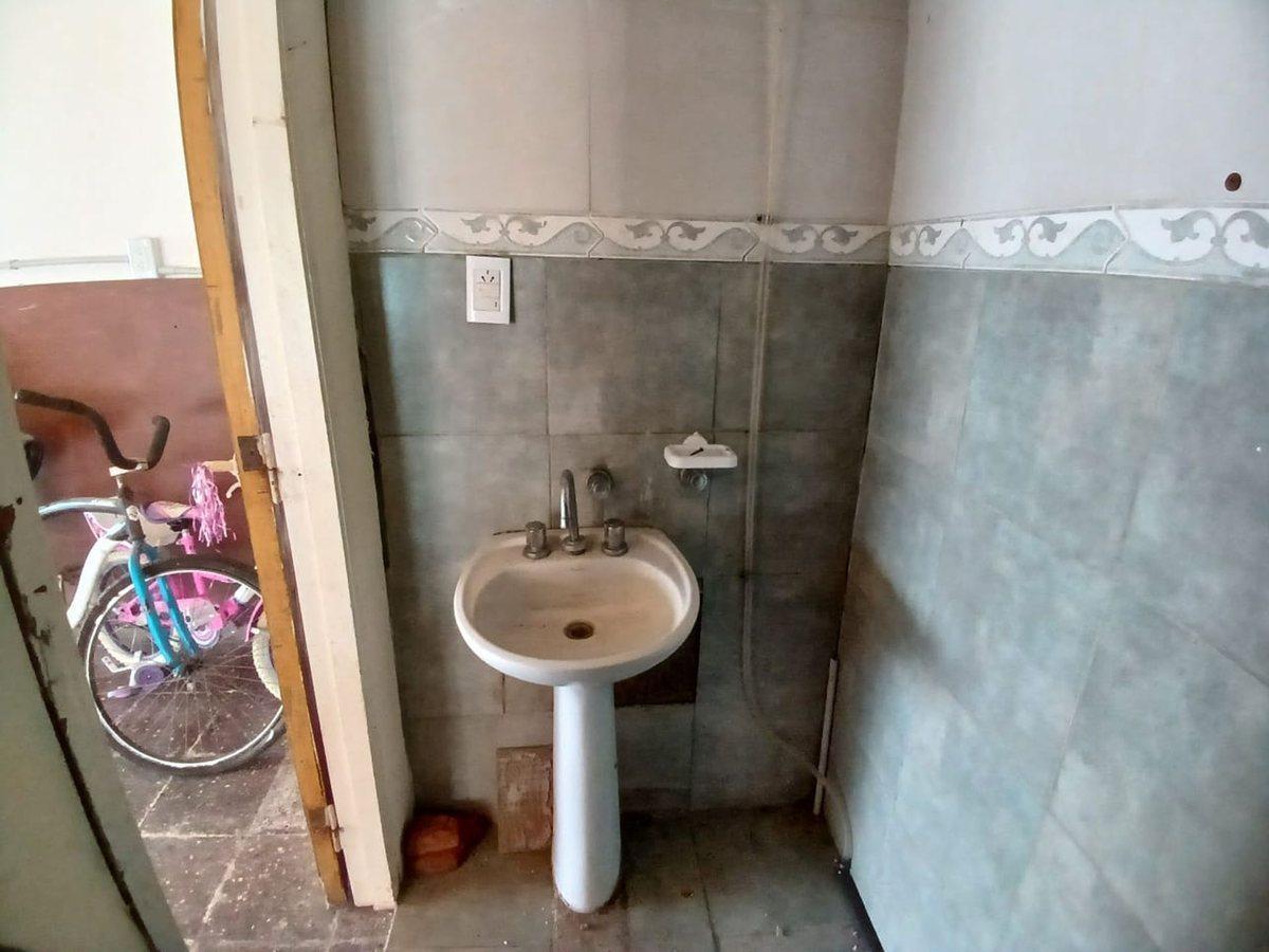 Foto de ALQUILER 24 MESES LOCAL COMERCIAL ZONA LOURDES, imagen 5