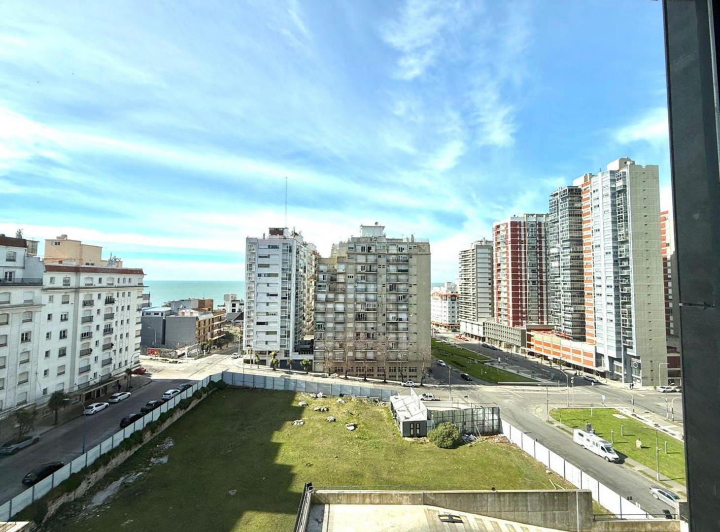 Foto de Alquiler Depto 2 amb, balcón, cochera, Royal Park, imagen 2