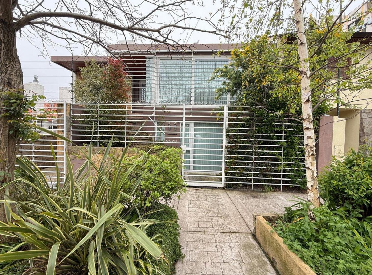 Foto de Venta Casa 6amb, jardín, garage, Zona Stella Maris, imagen 1