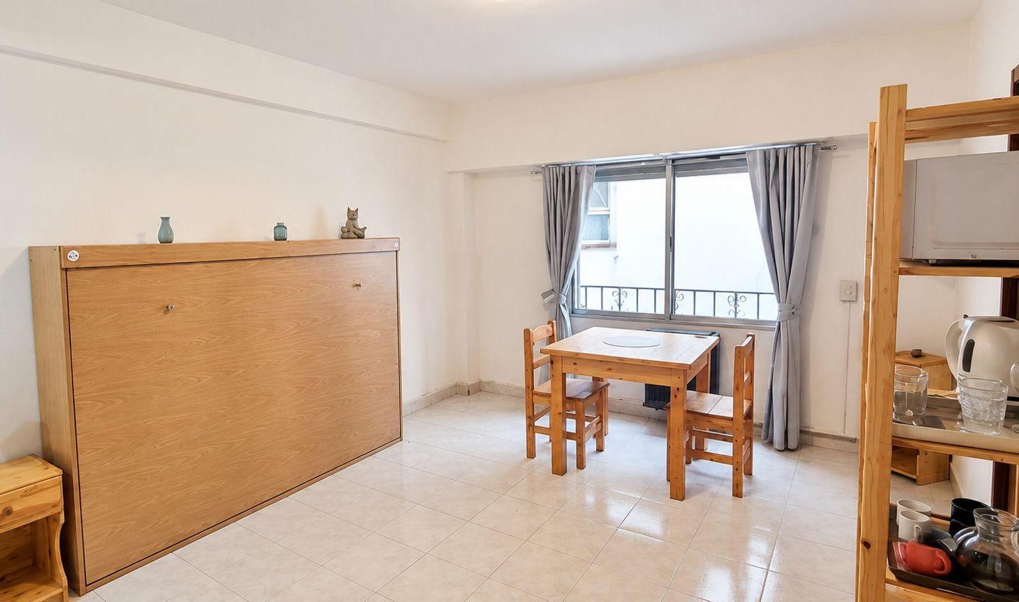 Foto de Venta Monoambiente 23M2 luminoso amoblado Aldrey, imagen 1