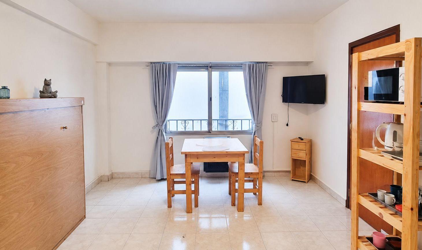 Foto de Venta Monoambiente 23M2 luminoso amoblado Aldrey, imagen 2