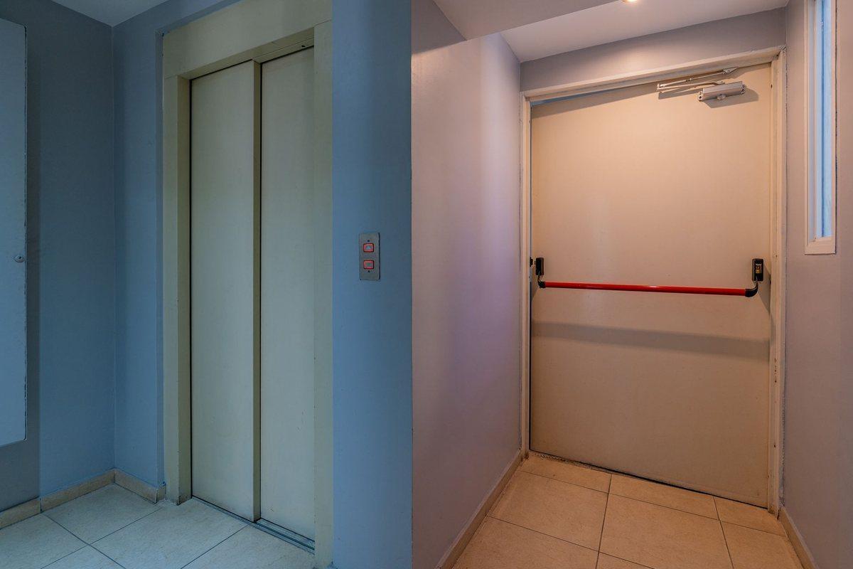 Foto de ALQUILER OFICINA CON COCHERA 24 MESES CENTRO, imagen 5
