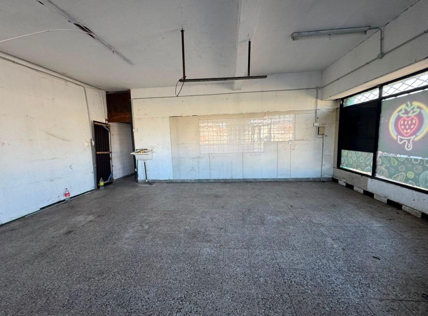 Foto de ALQUILER LOCAL ZONA MUNDIALISTA CON PATIO Y BAÑO, imagen 3