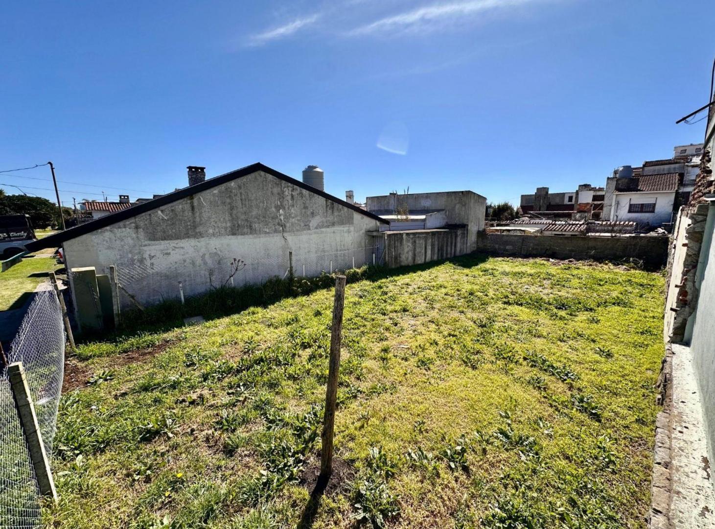 Foto de Venta de lote sobre Av. Mario Bravo -Punta Mogotes, imagen 2