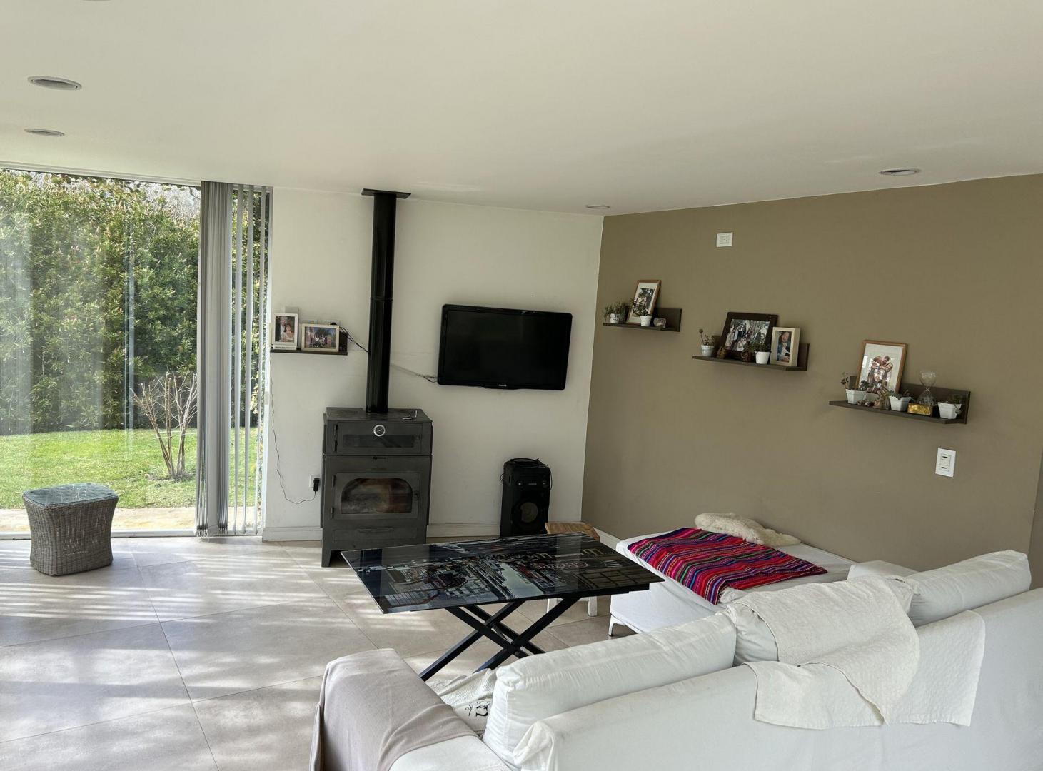 Foto de Venta casa 4 amb. – Barrancas de San Benito, imagen 2