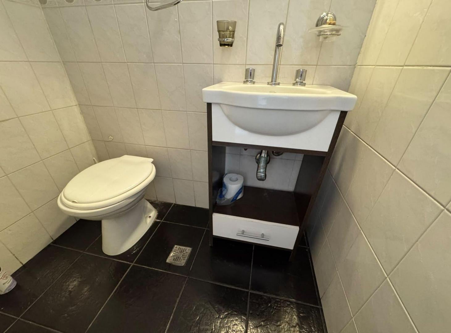 Foto de VENTA PH 3MB COCHERA Y PATIO P. LURO, imagen 5