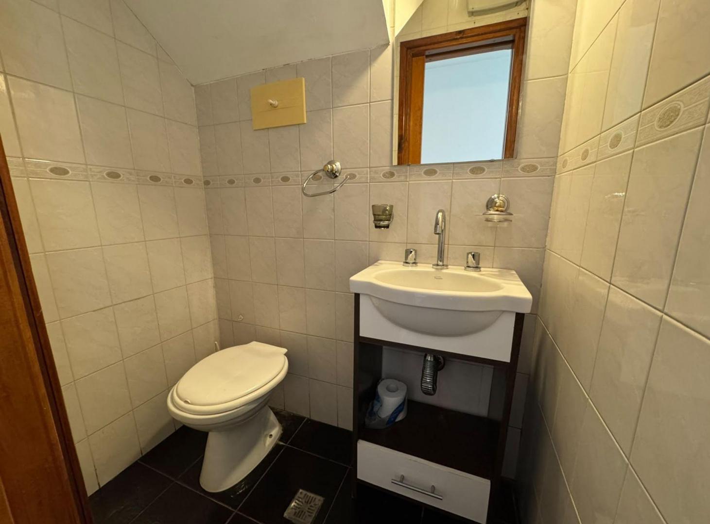 Foto de VENTA PH 3MB COCHERA Y PATIO P. LURO, imagen 4