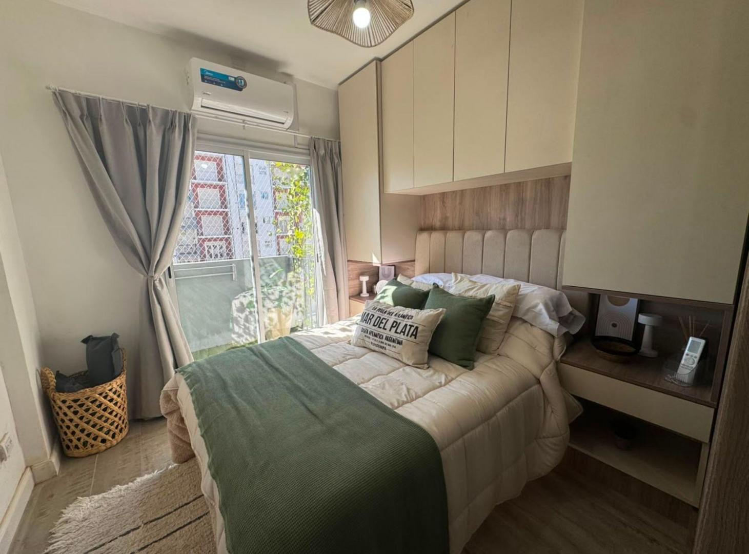 Foto de VENTA MONO PLAZA MITRE BALCON AL FRENT APTO CRED., imagen 5