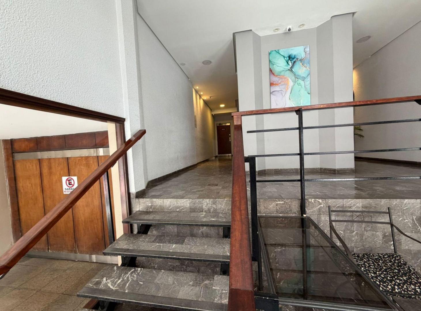 Foto de VENTA DEPTO 2 AMB,PLAZA MITRE CON COCHERA, imagen 3