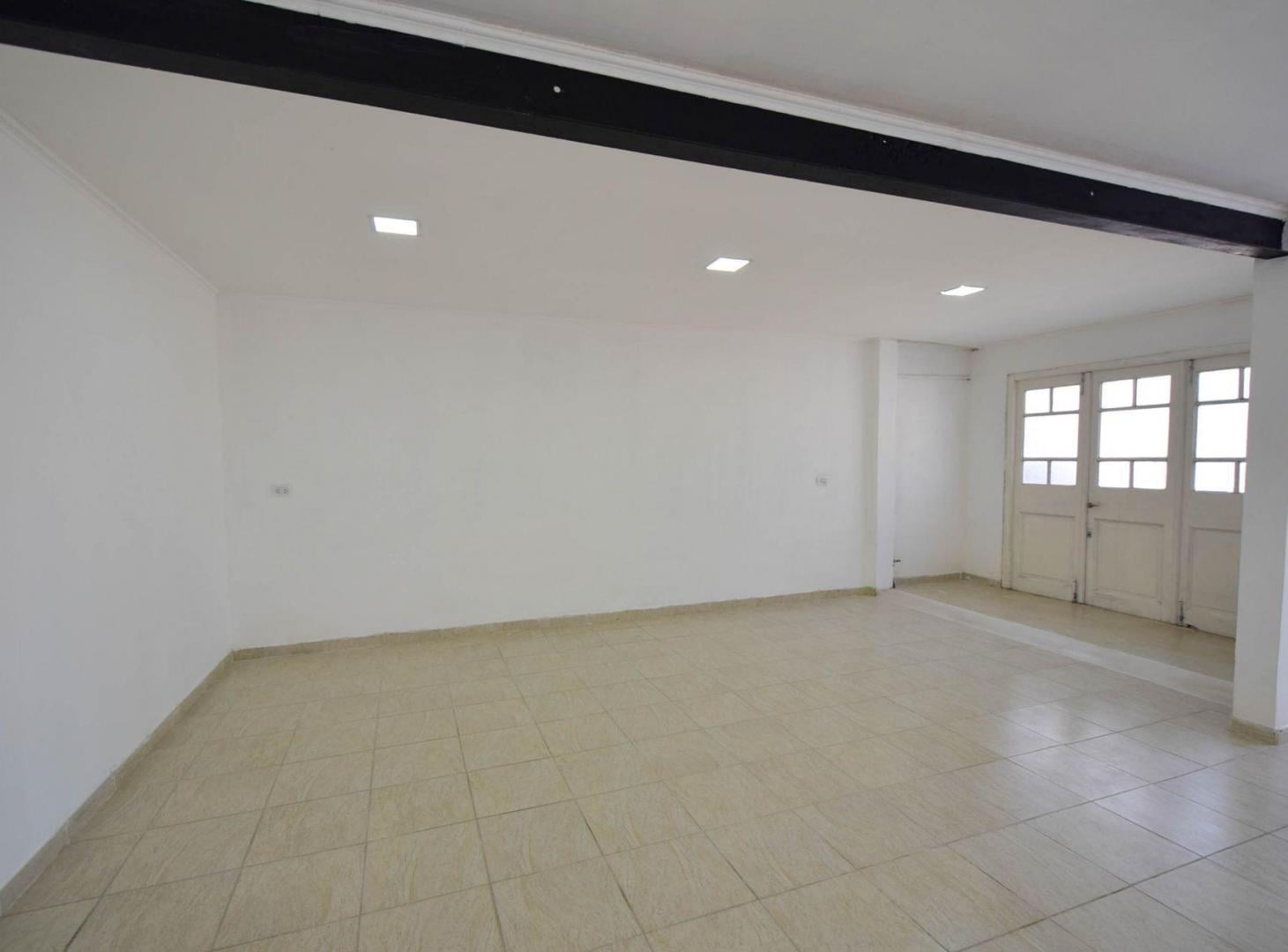 Foto de VENTA CASA PH con Garage y Patio - Caisamar, imagen 3