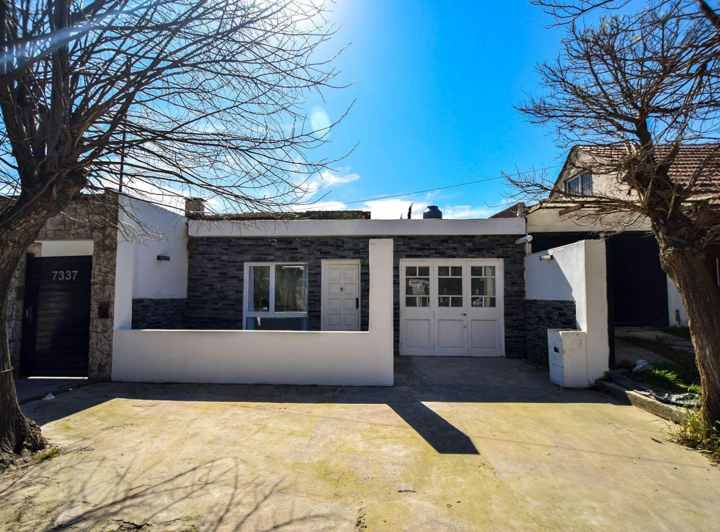 Foto de VENTA CASA PH con Garage y Patio - Caisamar, imagen 1