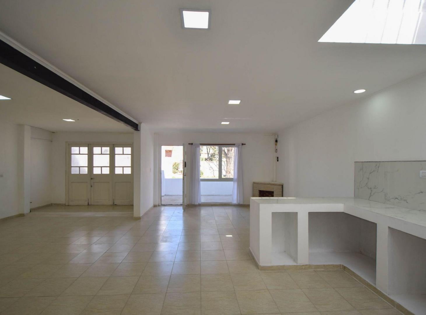 Foto de VENTA CASA PH con Garage y Patio - Caisamar, imagen 2
