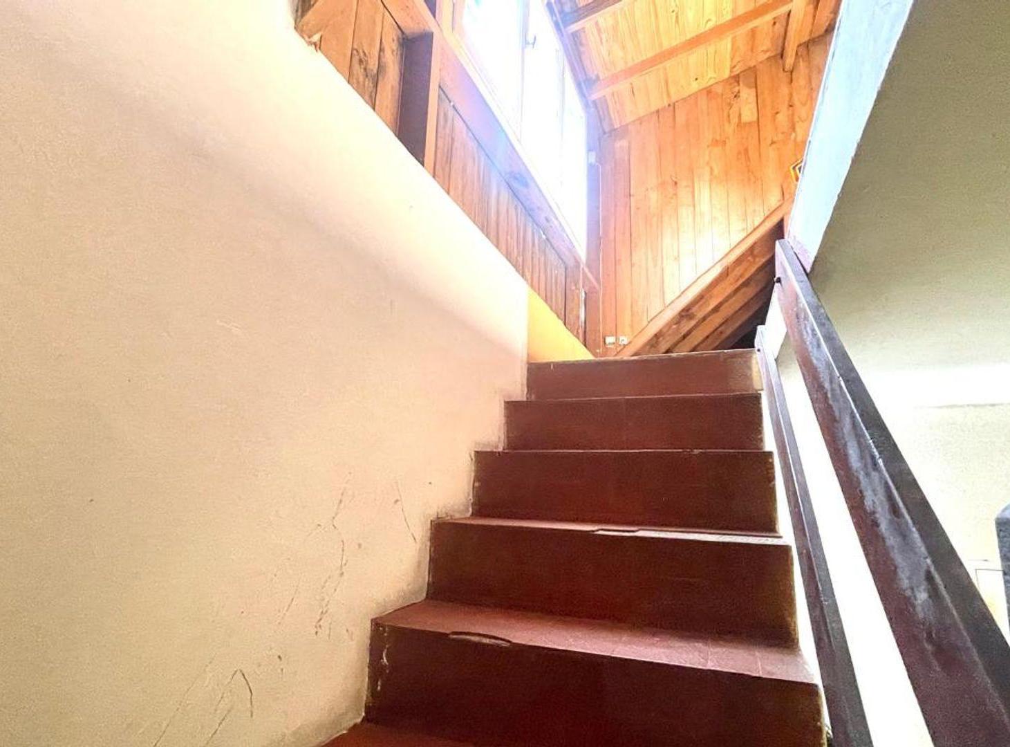 Foto de Venta casa 3 ambientes garaje y parque a reciclar, imagen 5