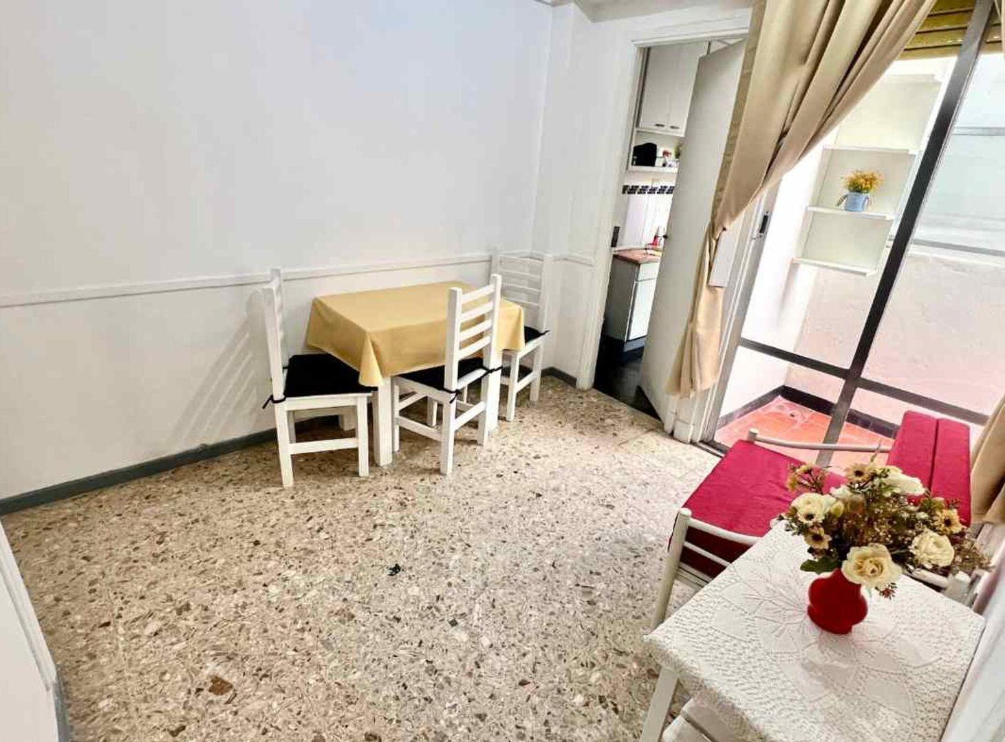 Foto de VENTA DEPTO 2 AMB LATERAL LUMINOSO 32 M2 CON PATIO, imagen 1