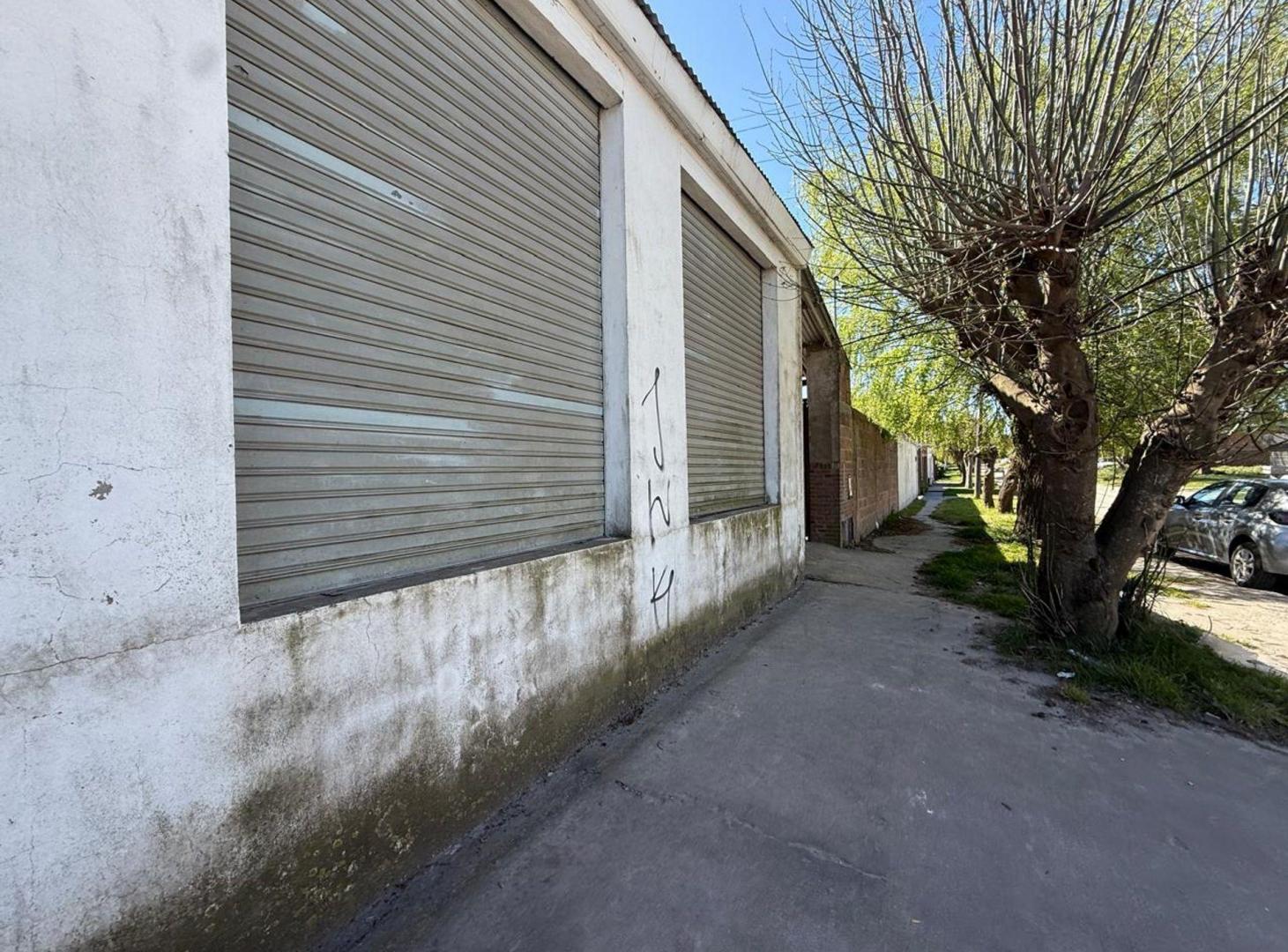 Foto de VENTA LOCAL COMERCIAL SOBRE AV. LURO, imagen 4
