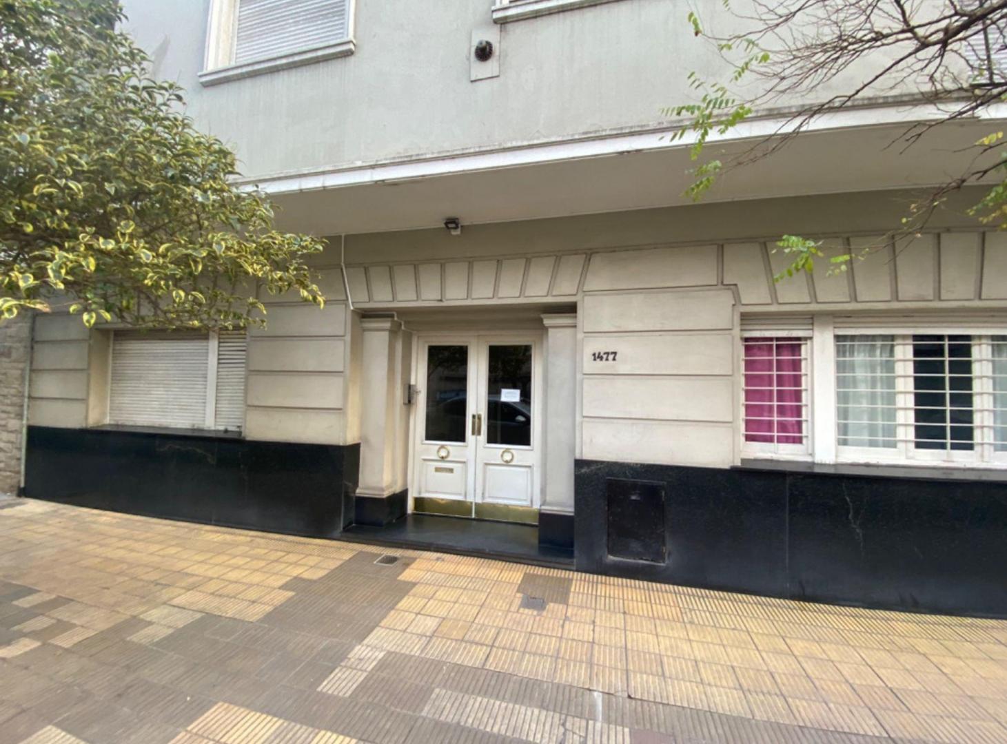 Foto de Venta Dpto 2 amb a Reciclar PB Patio La Perla, imagen 2