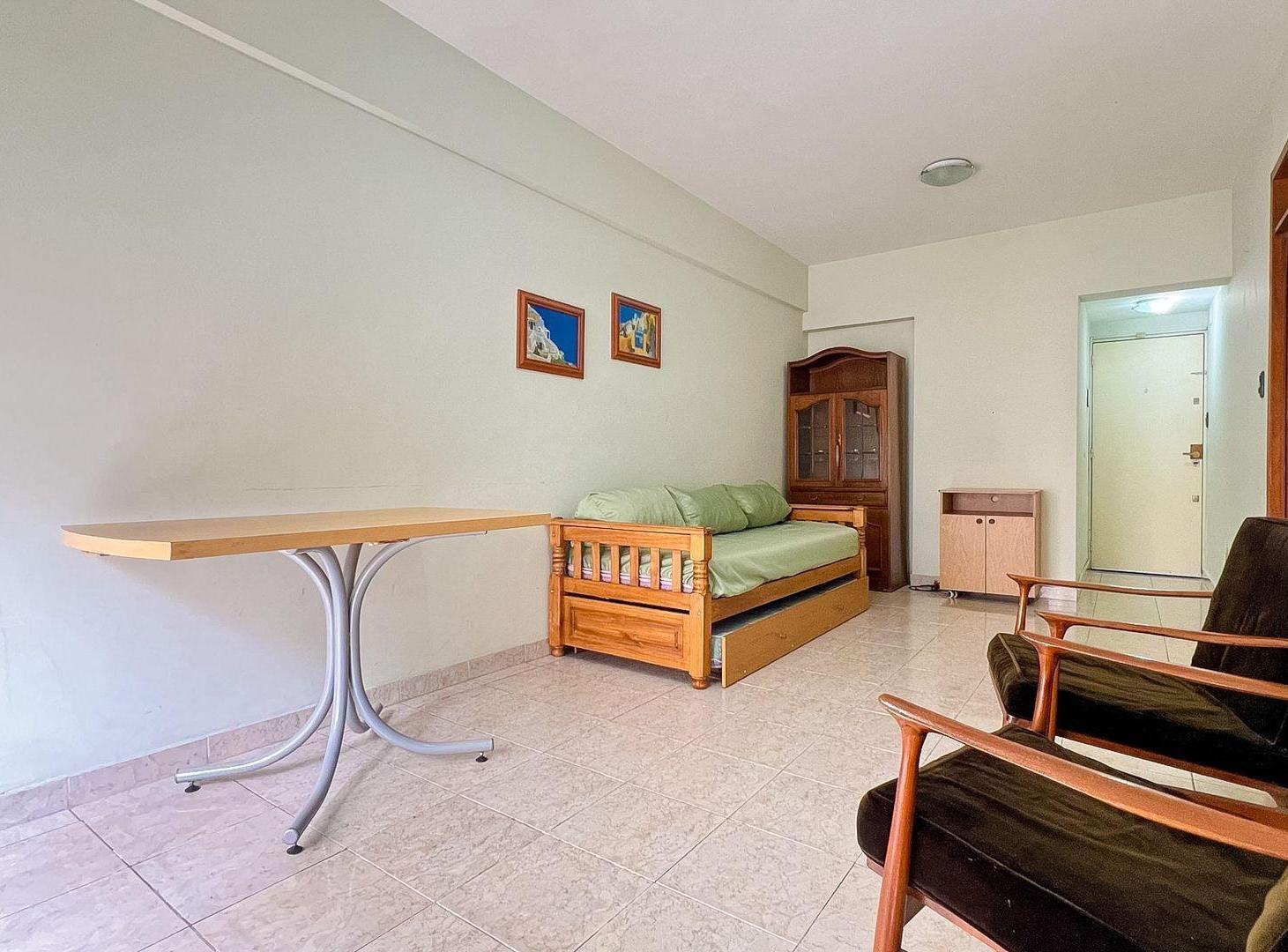 Foto de VENTA DEPTO 2 AMB AL FRENTE C/BALCON SEMIRECICLADO, imagen 5